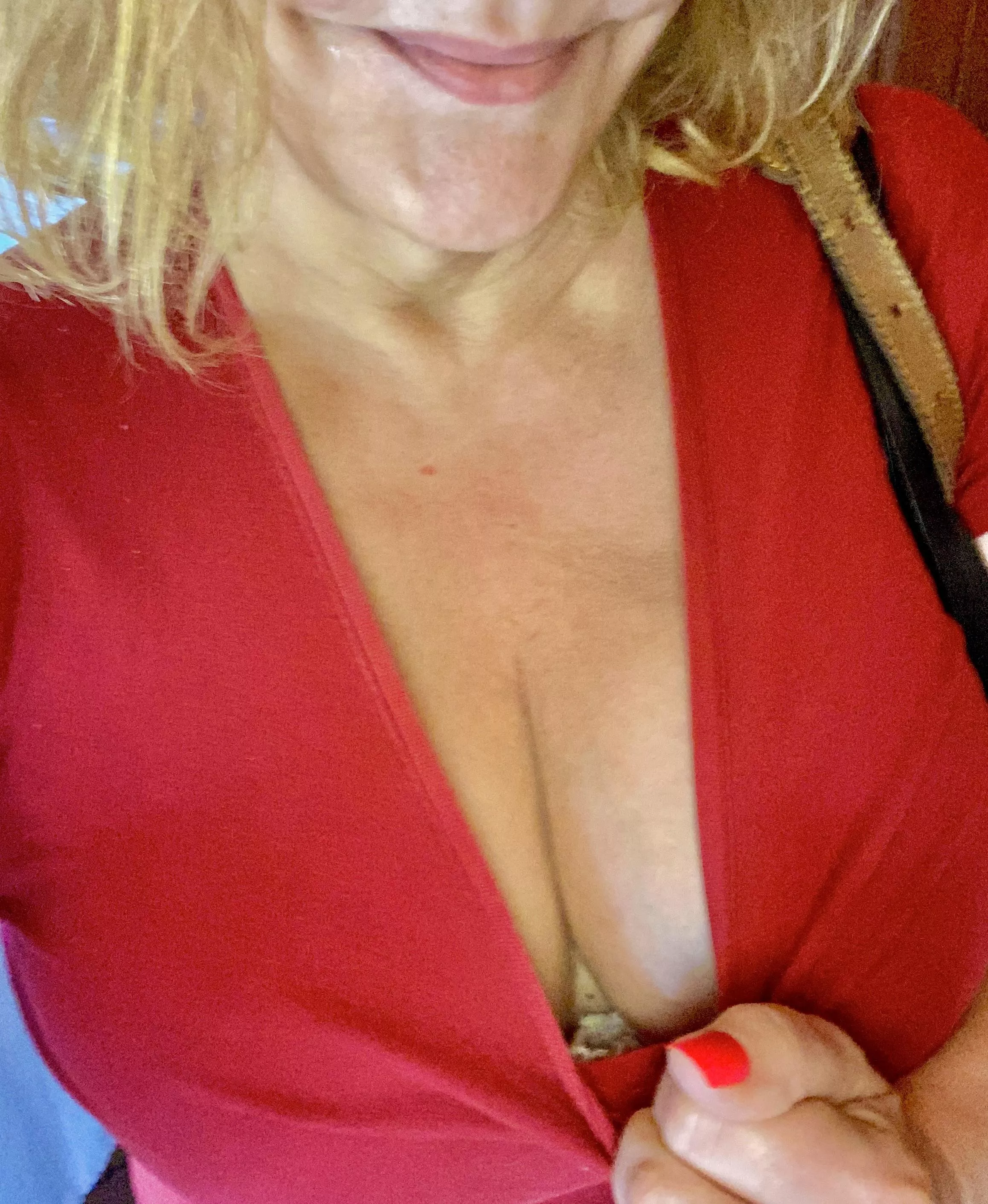 Wanna look down Tess’s Shirt?