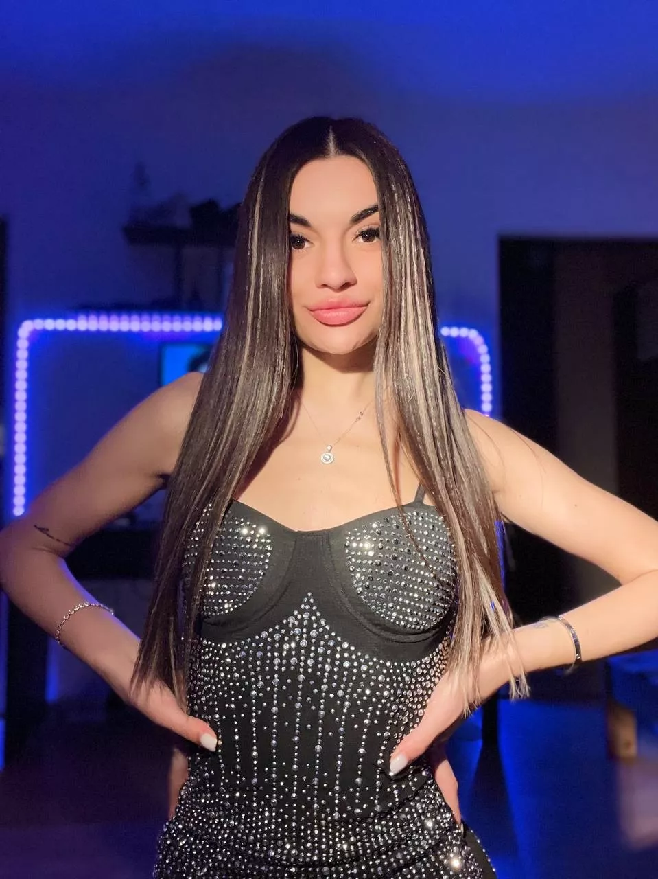 Warm my cold lips by your kisses