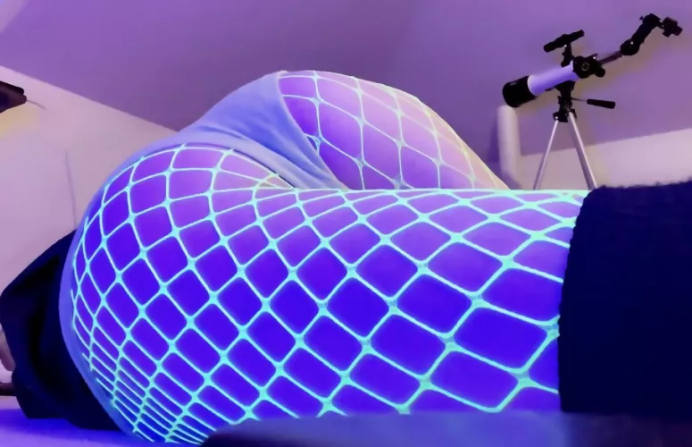 What would you do if you walked in on me laying like this 🤭🍑🔭