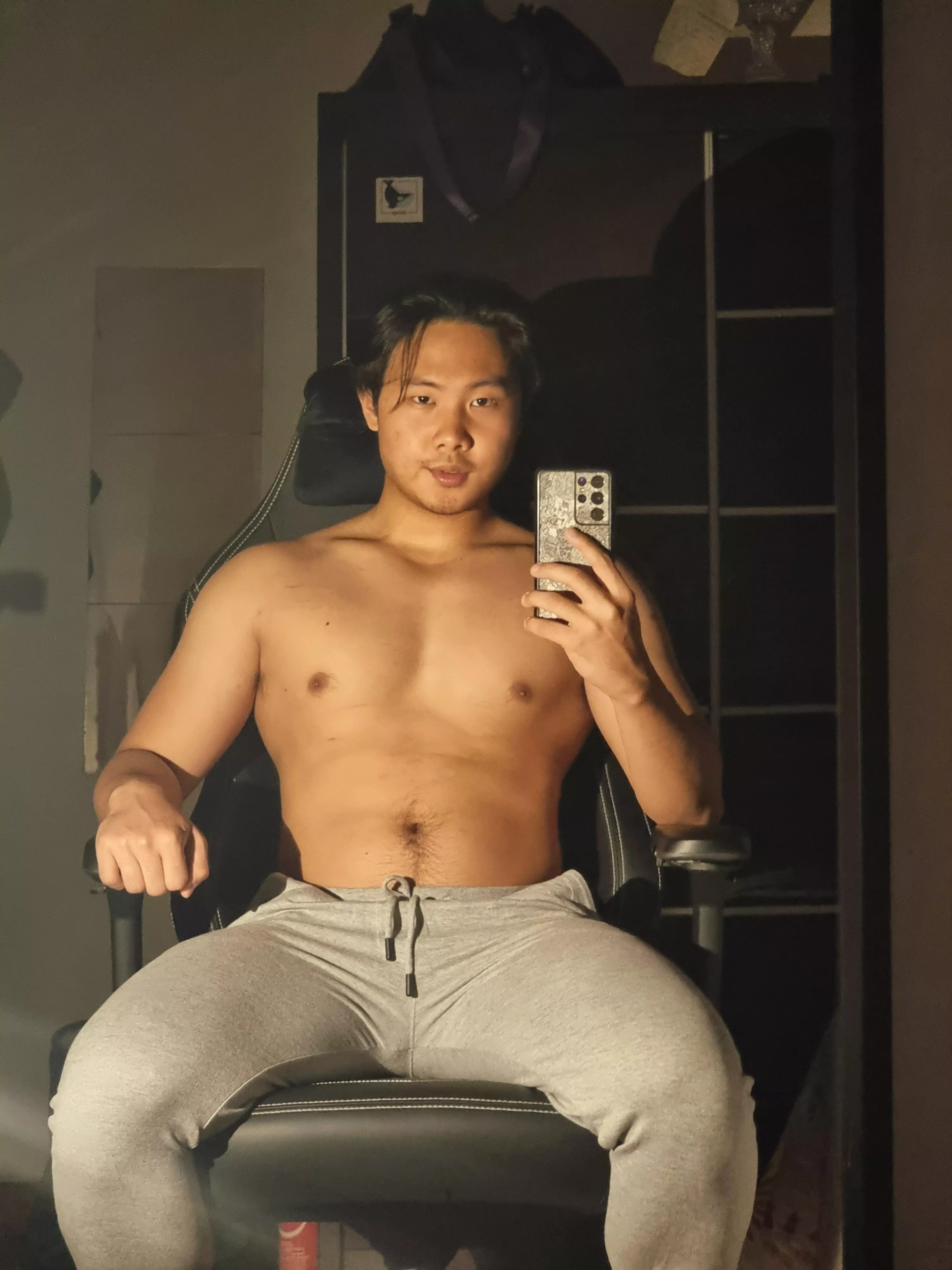 What're you lookin at?