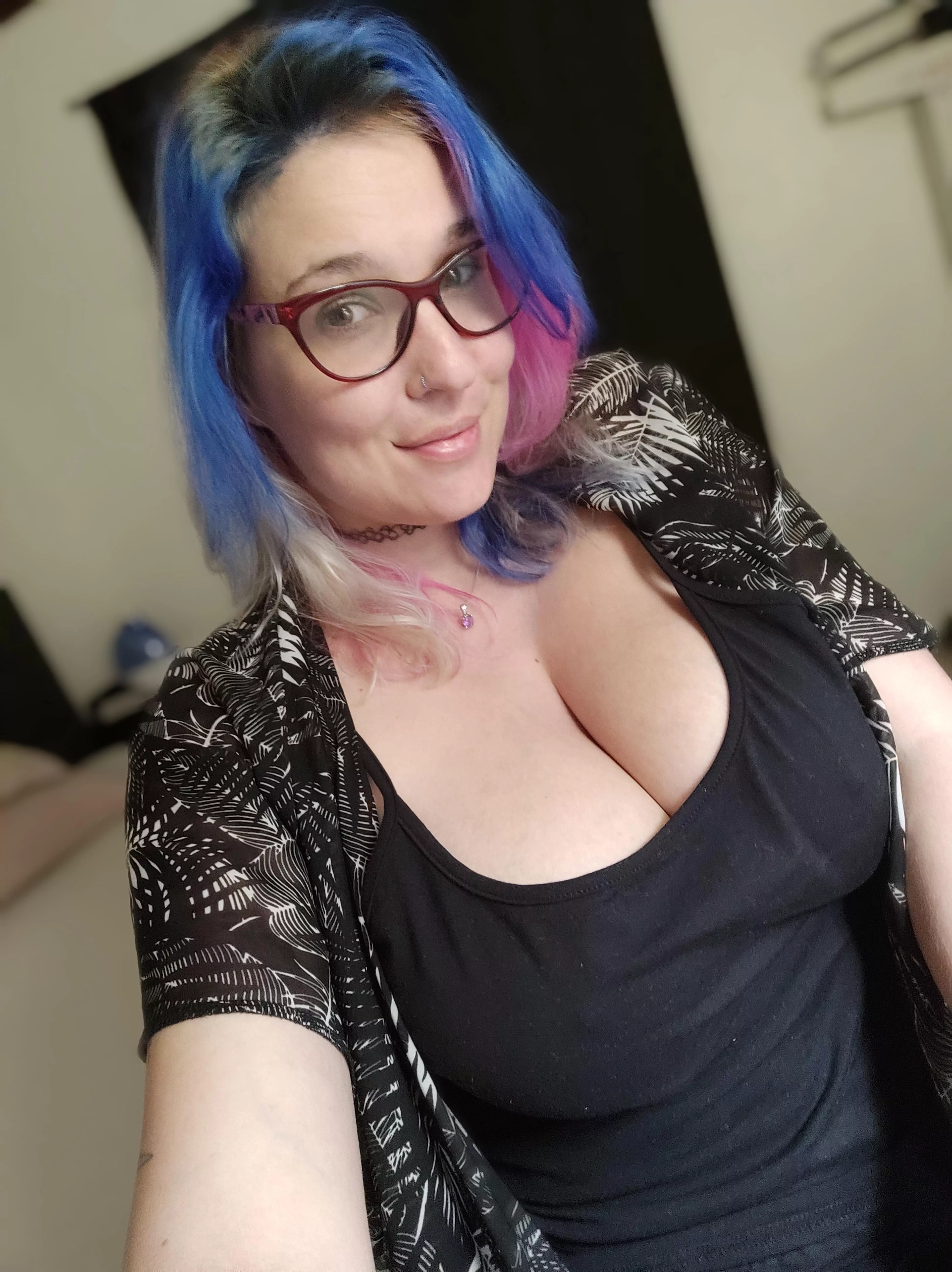 Your goth gf dyed her hair again