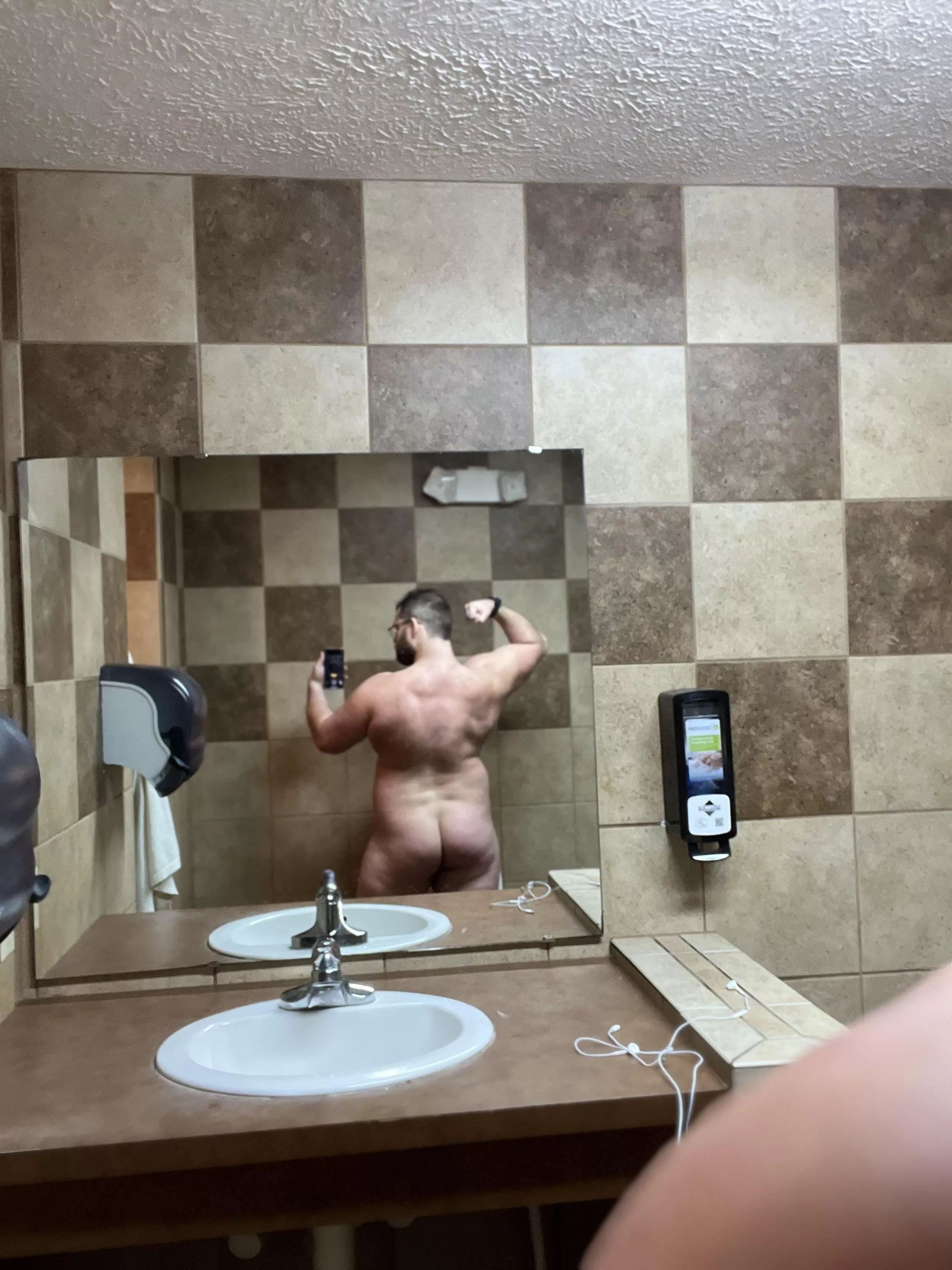 24 and new to this 🤭