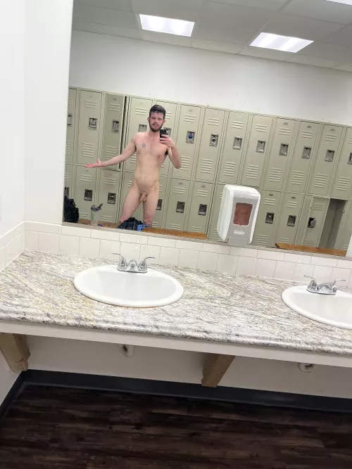 27 I just want someone to watch me cum so I feel pretty :) d-nuggins