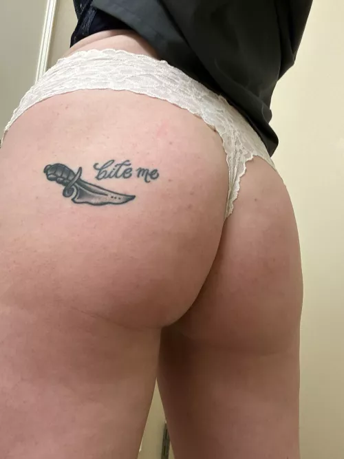 Bend me over and spread my cheeks🍑😈