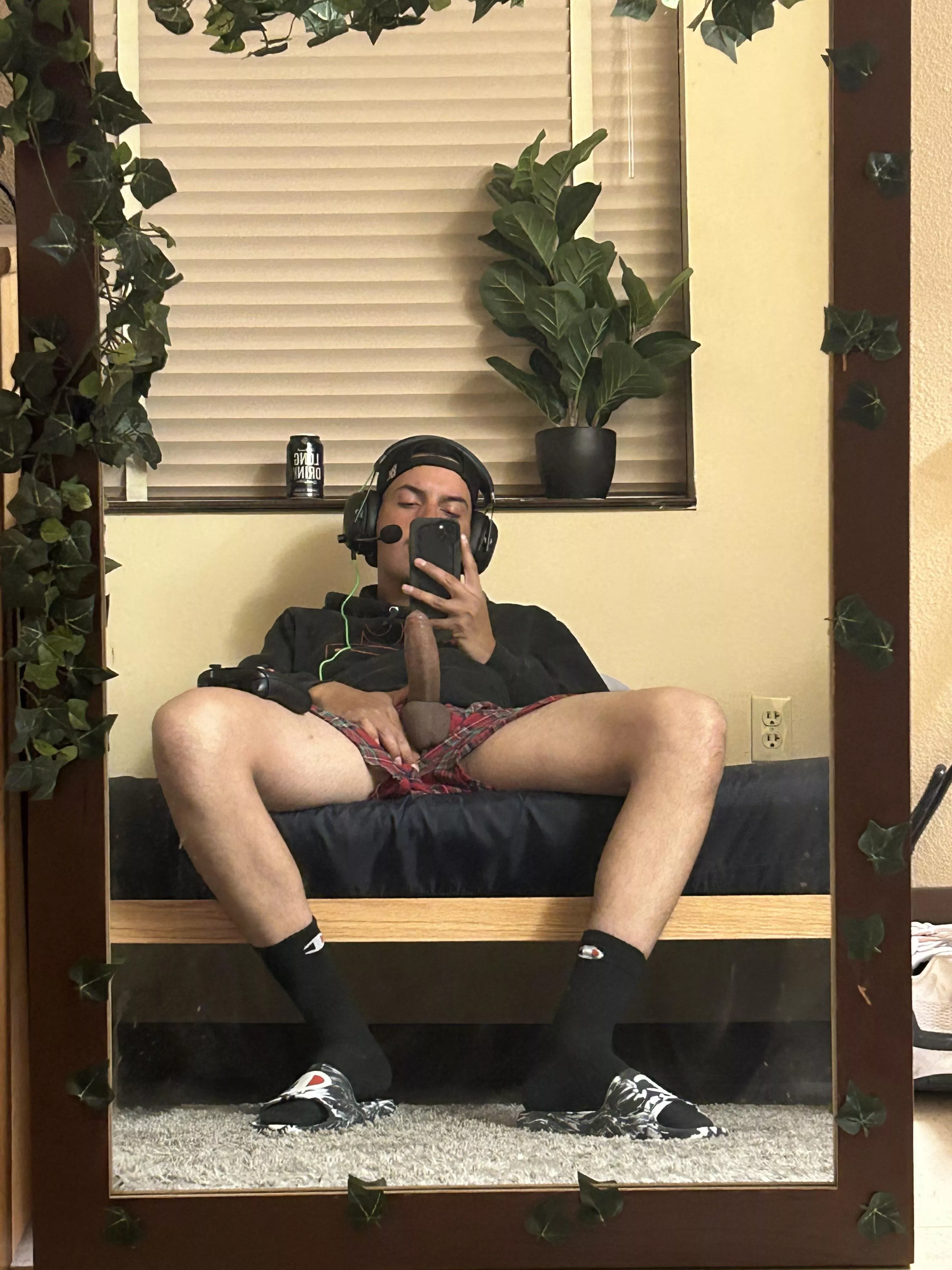 Blow me while I play Xbox