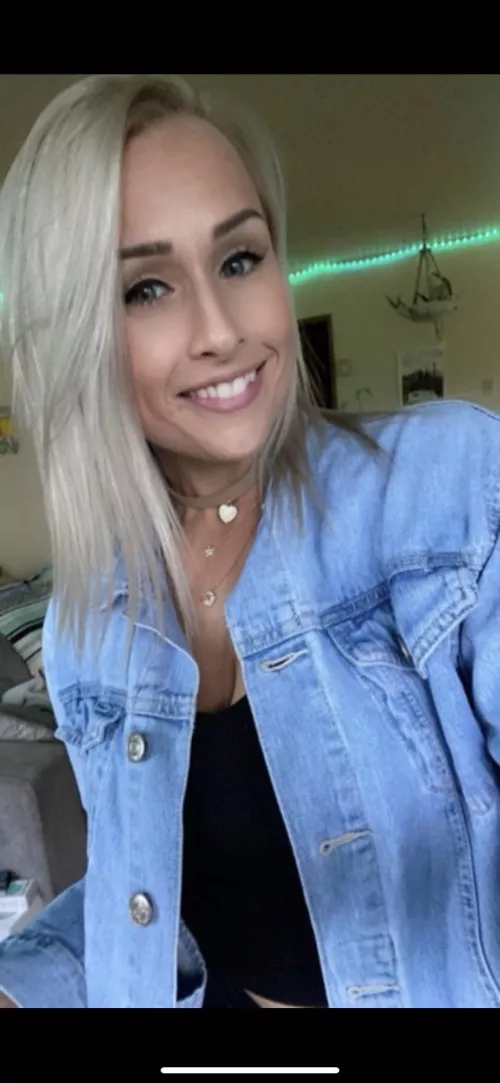 Blue Jean cutie 😘