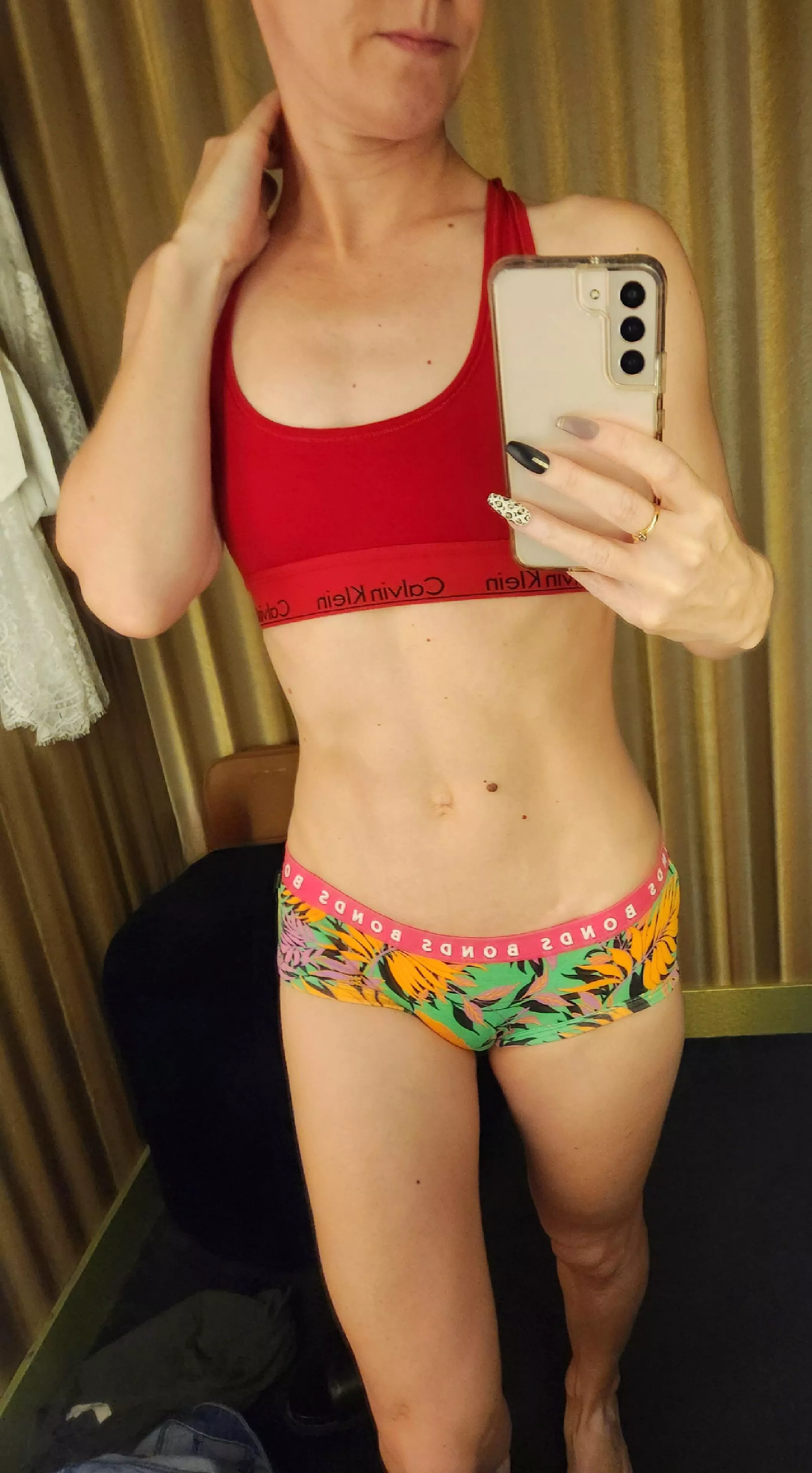 Cheeky changeroom pic