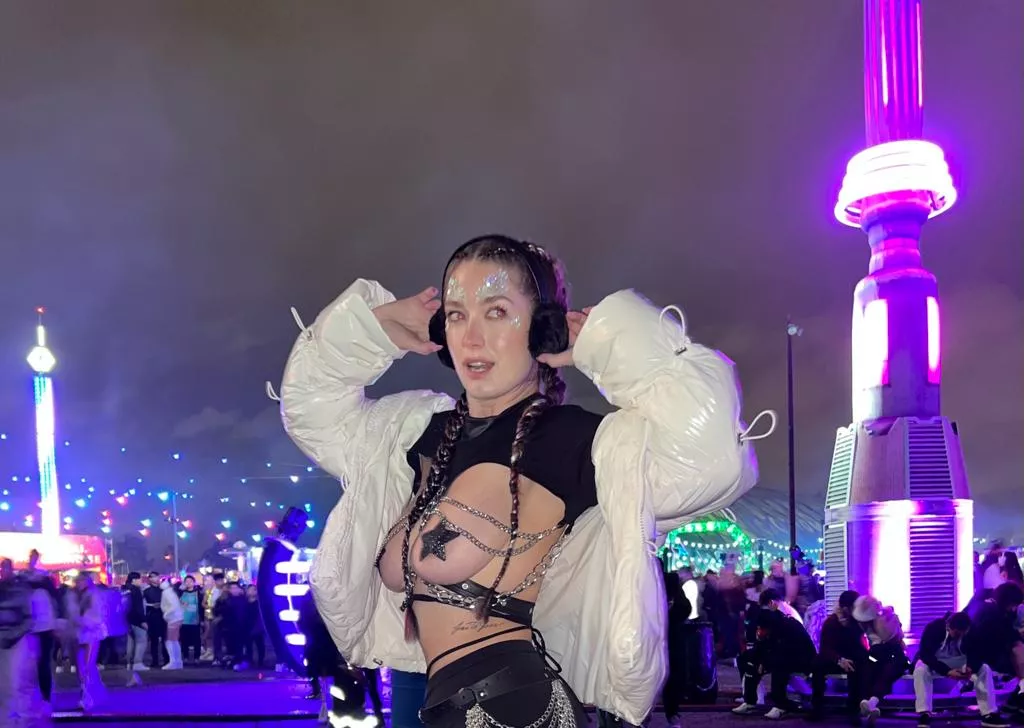 Countdown NYE 2022 👽 (before the freezing rain 🥶)