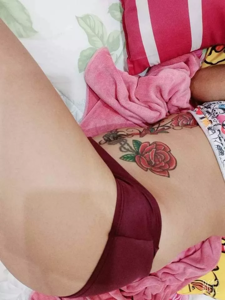 Do you like an Asian girl with tattoos ?