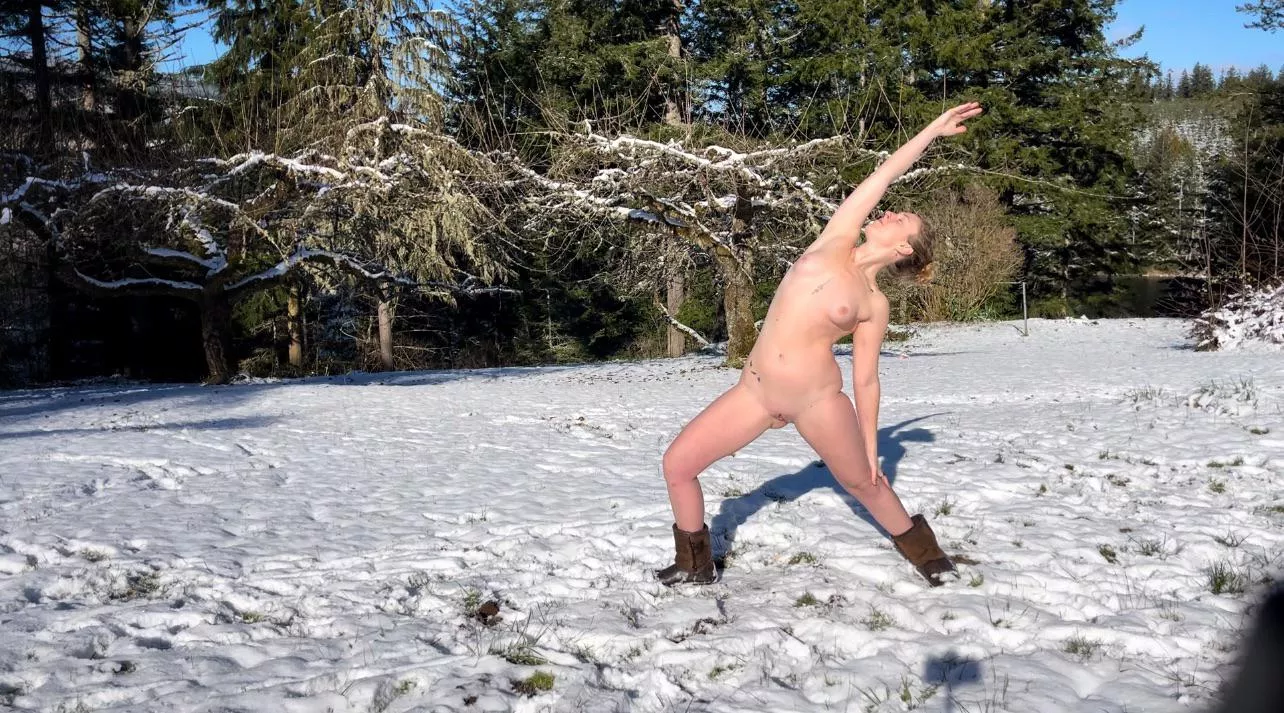 Feels like 25 is perfect for snowy yoga