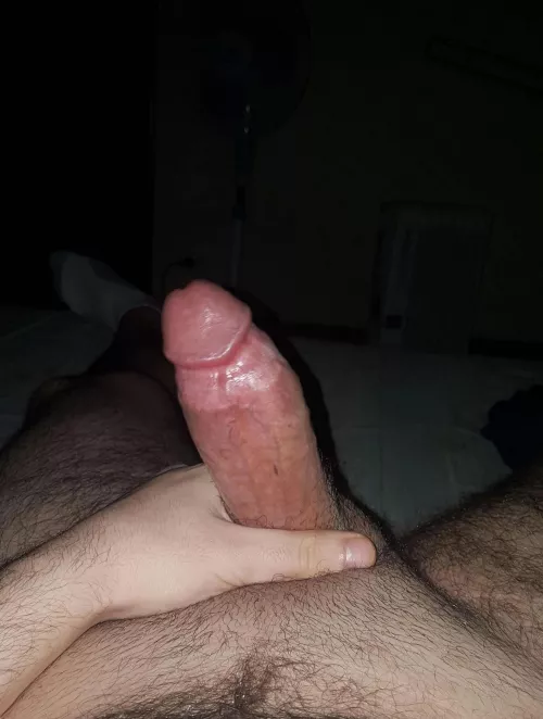 I a[m] so bored.. let's chat?