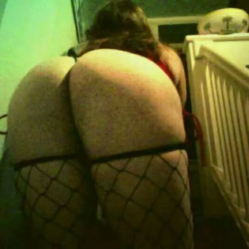 I have a hard time keep my skirt down