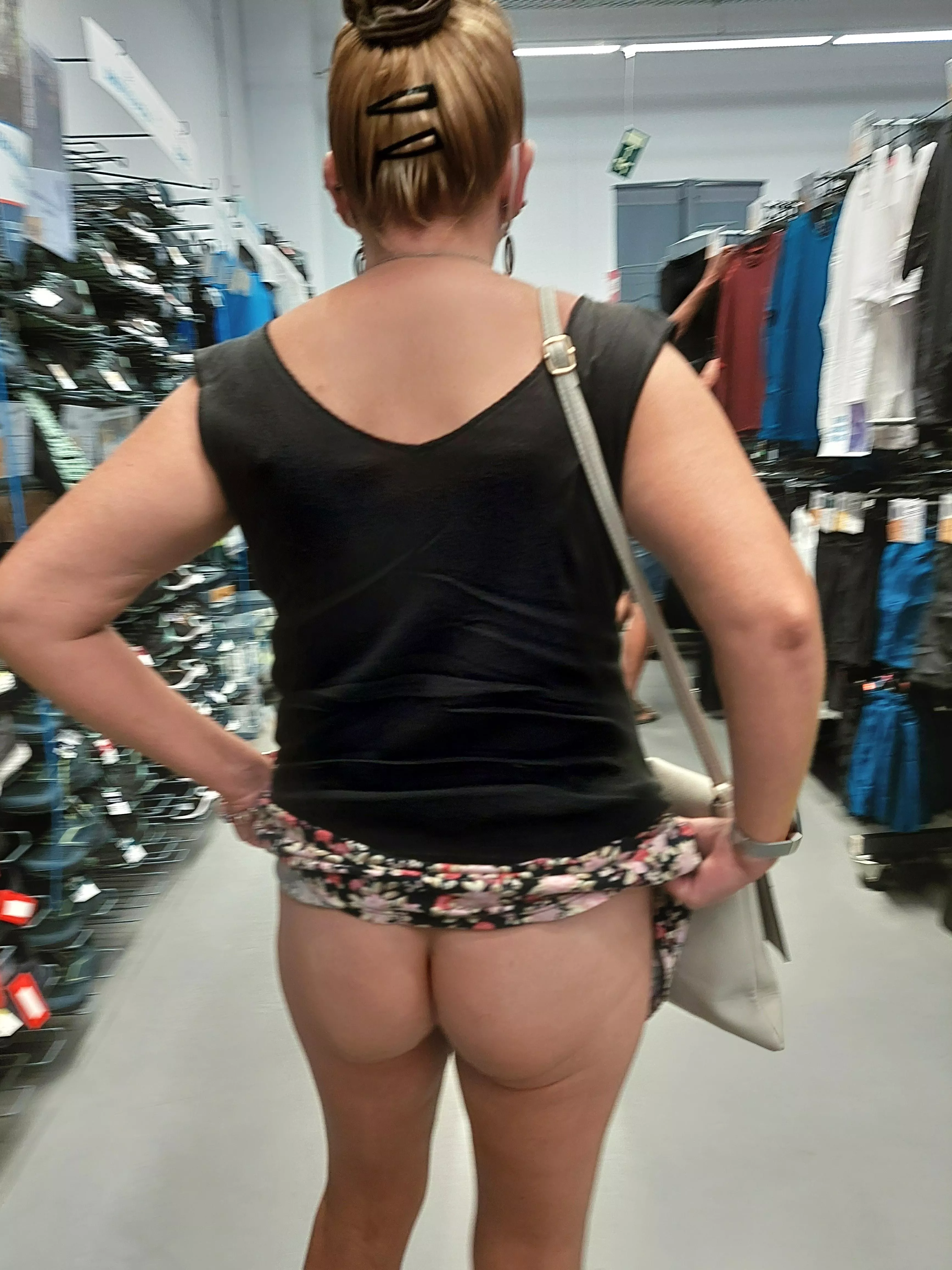 I truly never wear panties