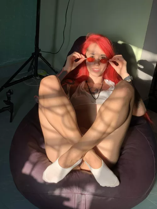 I want to hug you tight with my legs