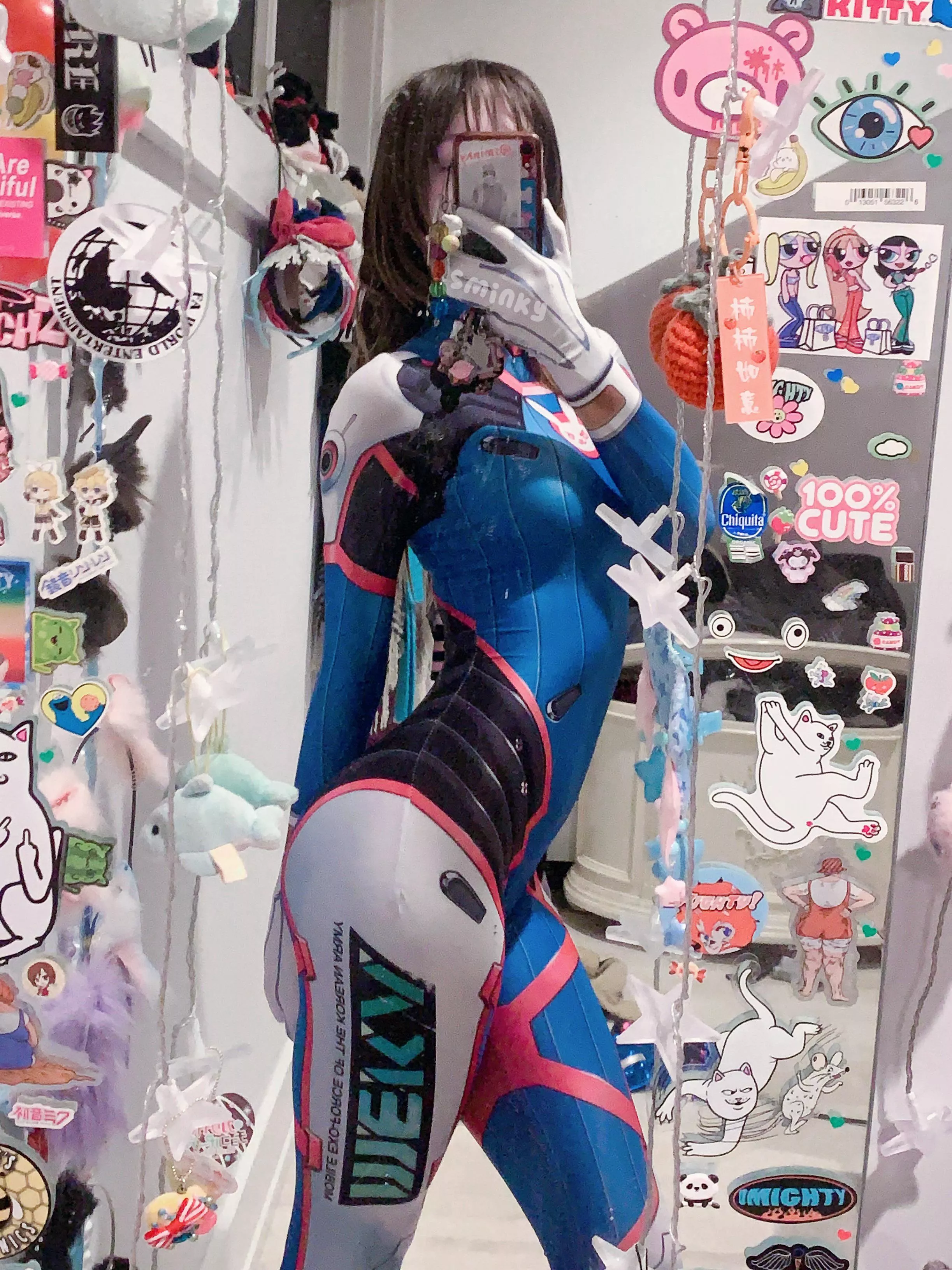 i’m excited to cosplay dva in her suit💗 (all my socials in bio)
