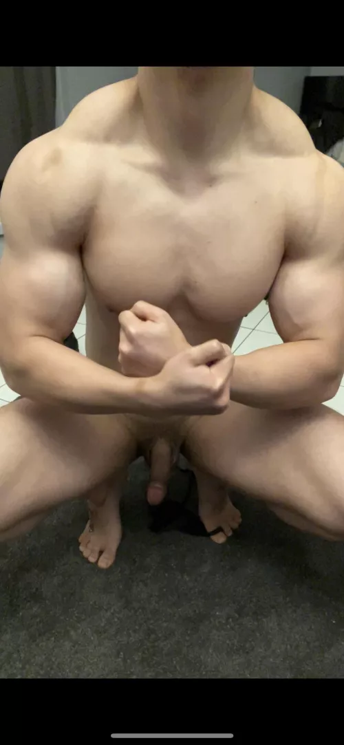 Im getting huge (M)