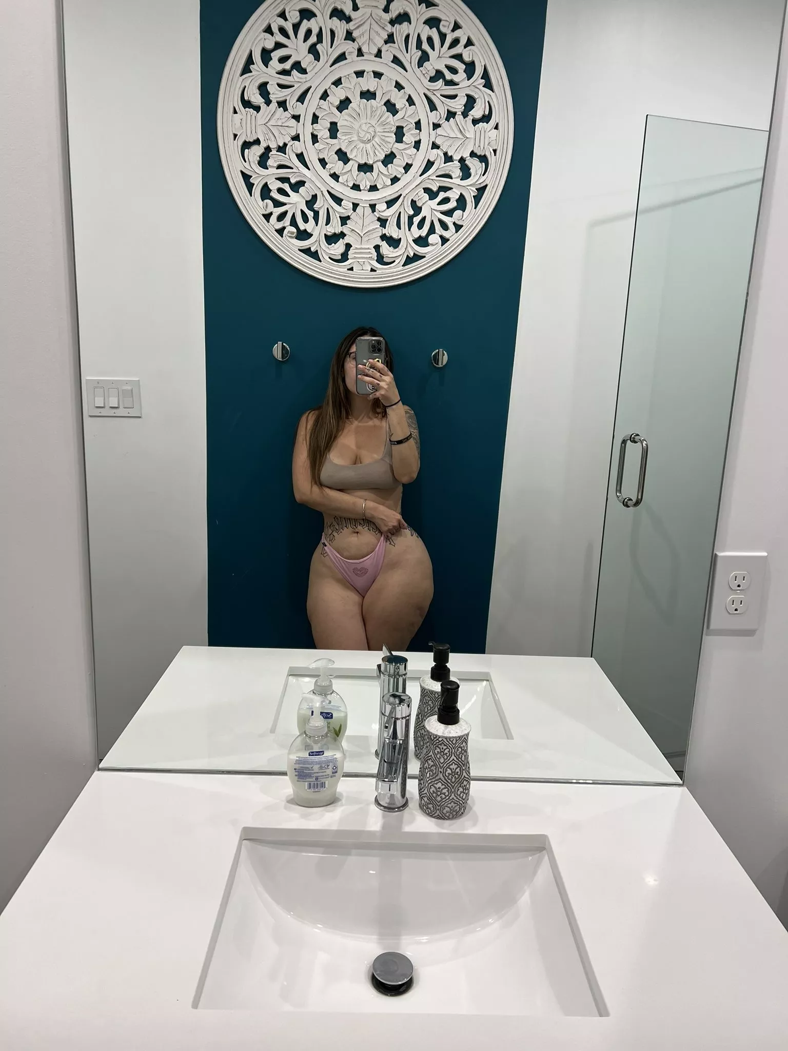 Just thinking about you makes me so damn wet❤️❤️