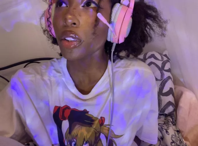 lemme lick it even with my mic on