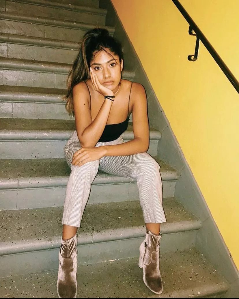 let’s show some love to more brown girls on this sub