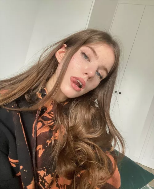 Lips of honey, eyes of fire :)