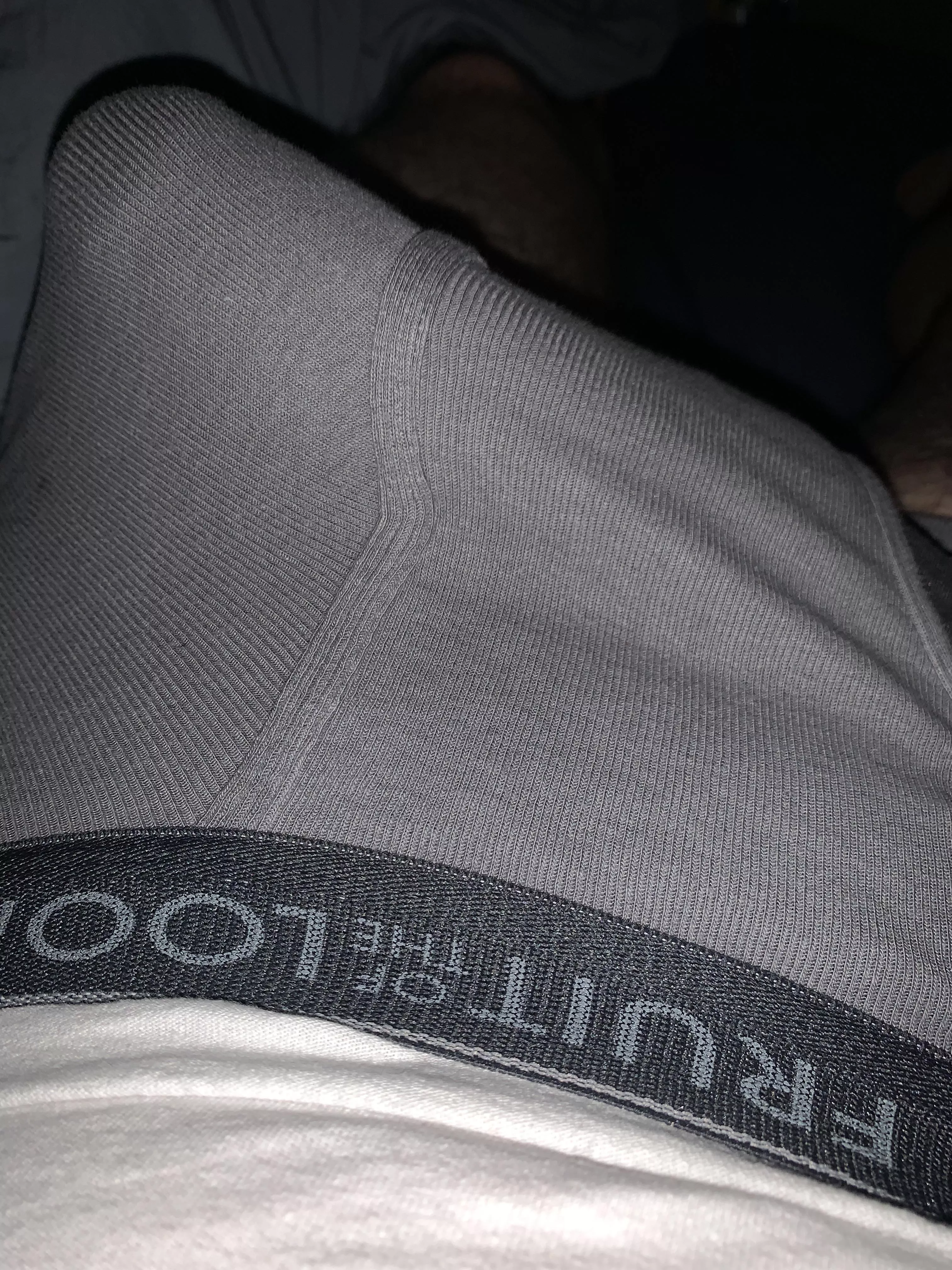 Love waking up to a nice bulge (m20)