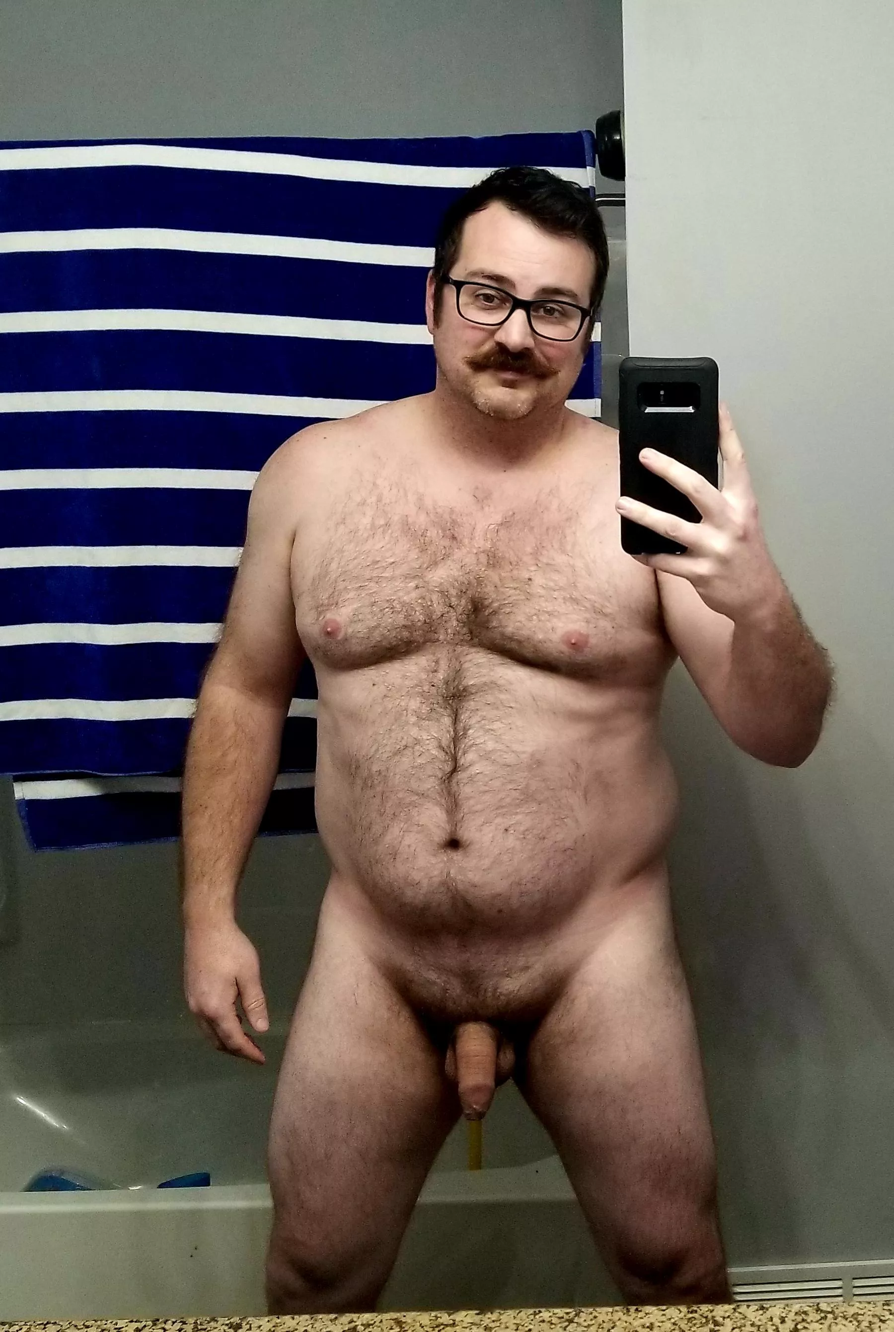 M 35, 250, 6ft ...Working on my dadbod, loving life.