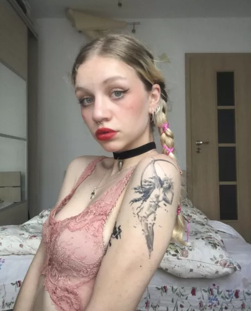 Mommy is bored and wants to control a good obedient boy so check comm..