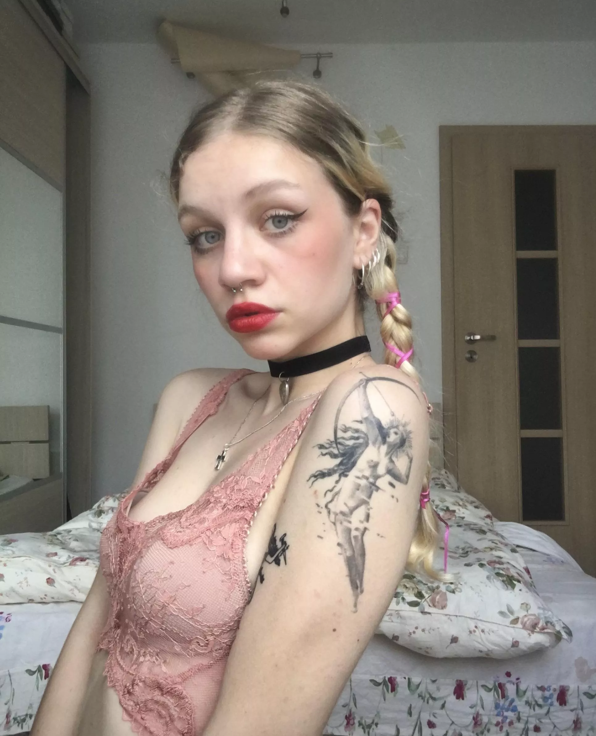 Mommy is bored and wants to control a good obedient boy so check comm..