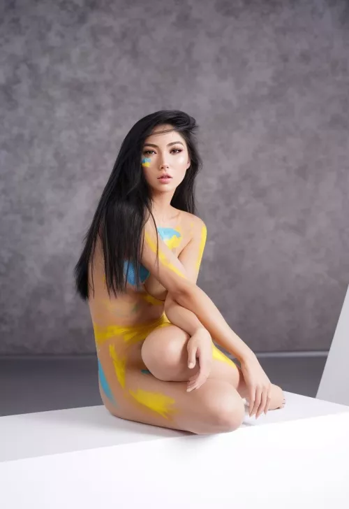 👀😍 Passionate gaze on my body