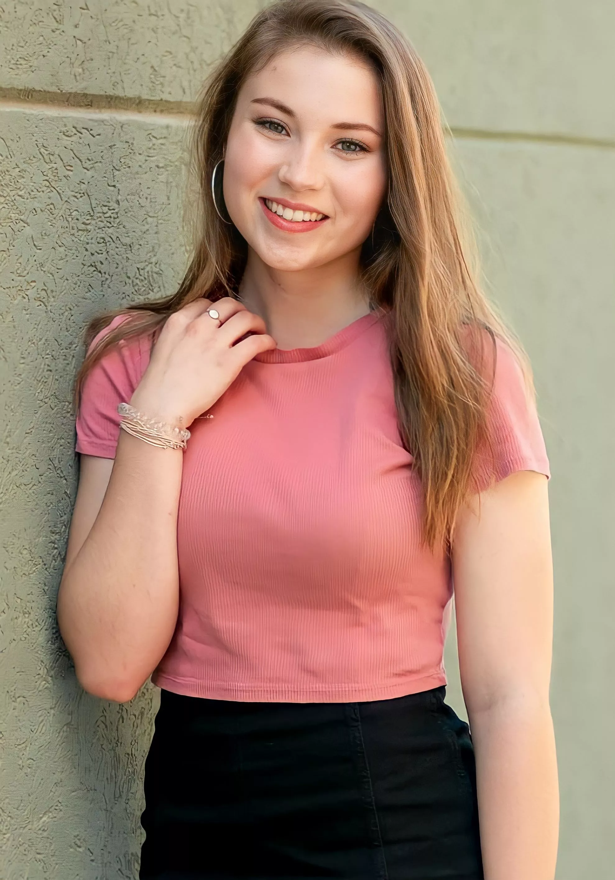 Pretty Brunette (20)