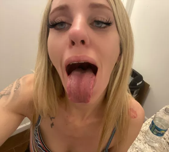 Put it in my mouth please