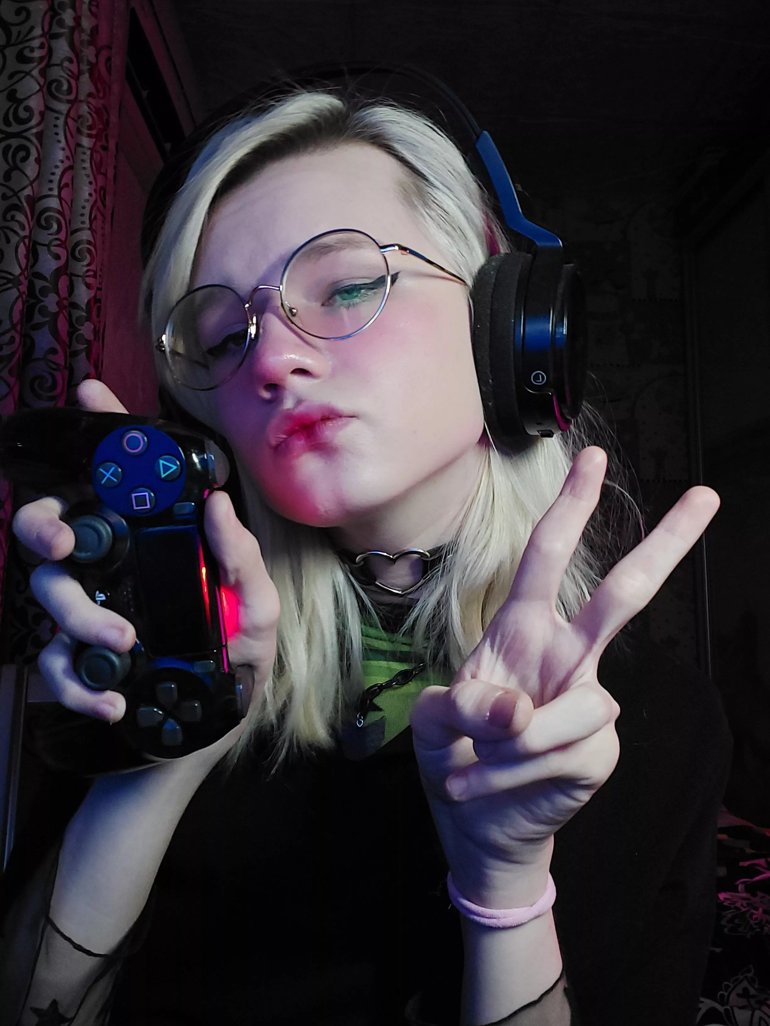 ready to stomp some noobs >:3