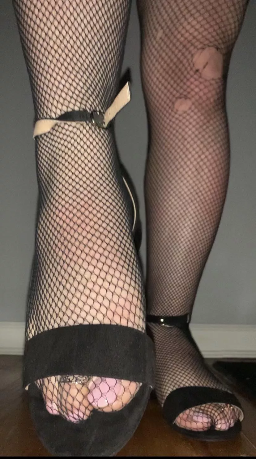 Take off the heels and get licking