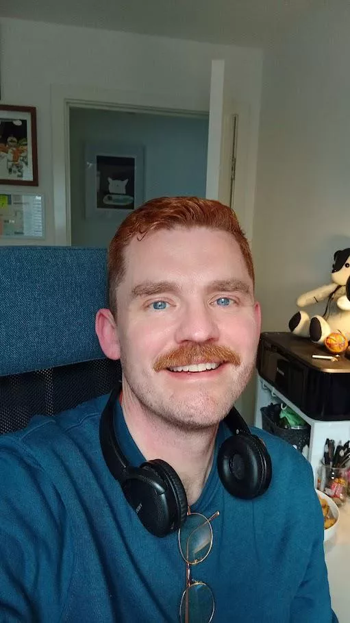 Tall nerd (I can reach any shelf).