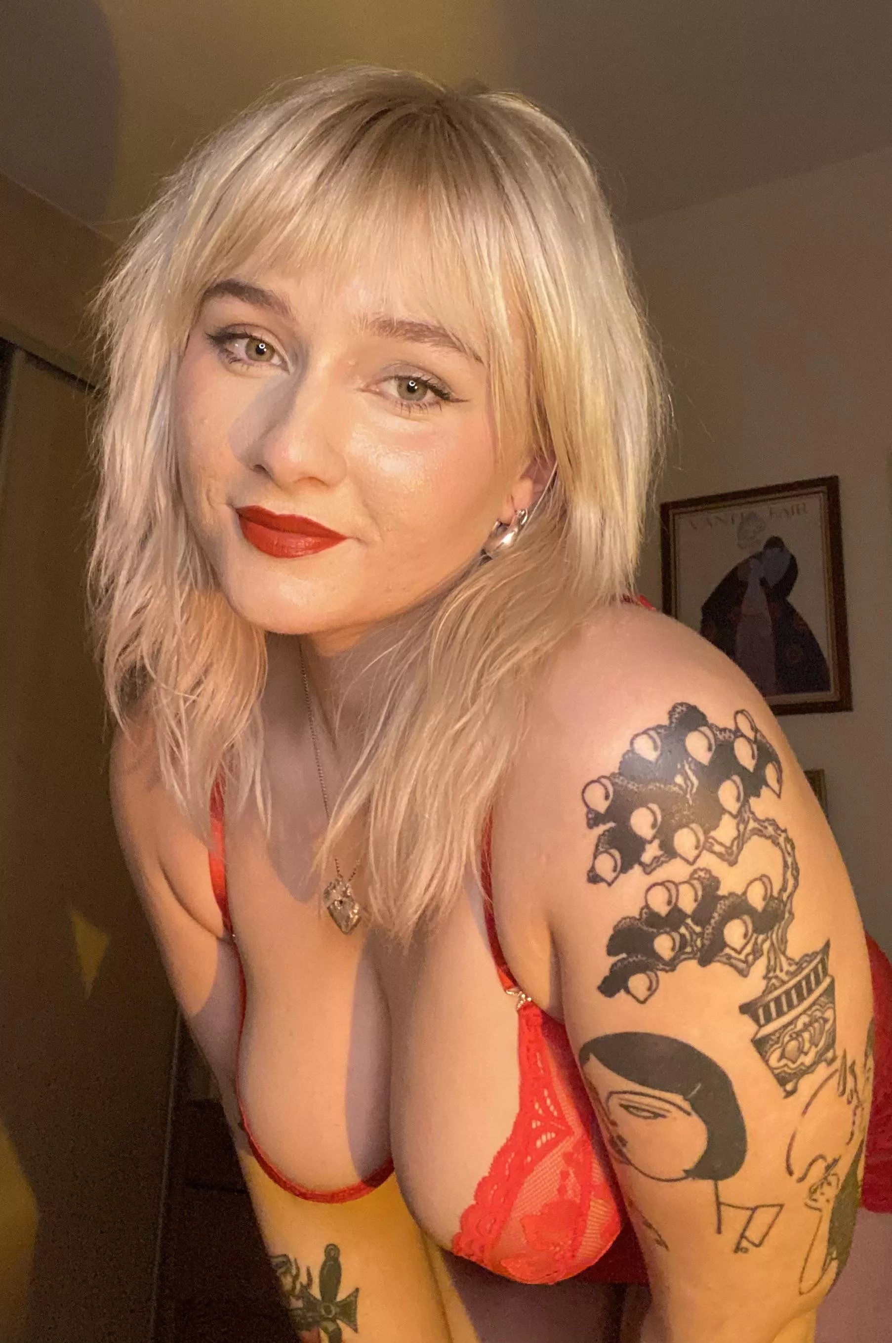 Wanna kiss and listen to Suicide? 😇