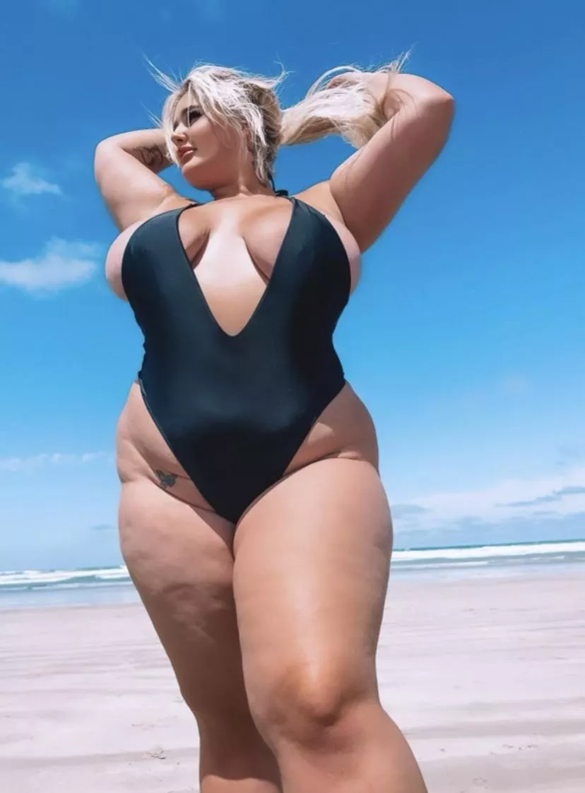 Who doesn’t love a body suit 🤪