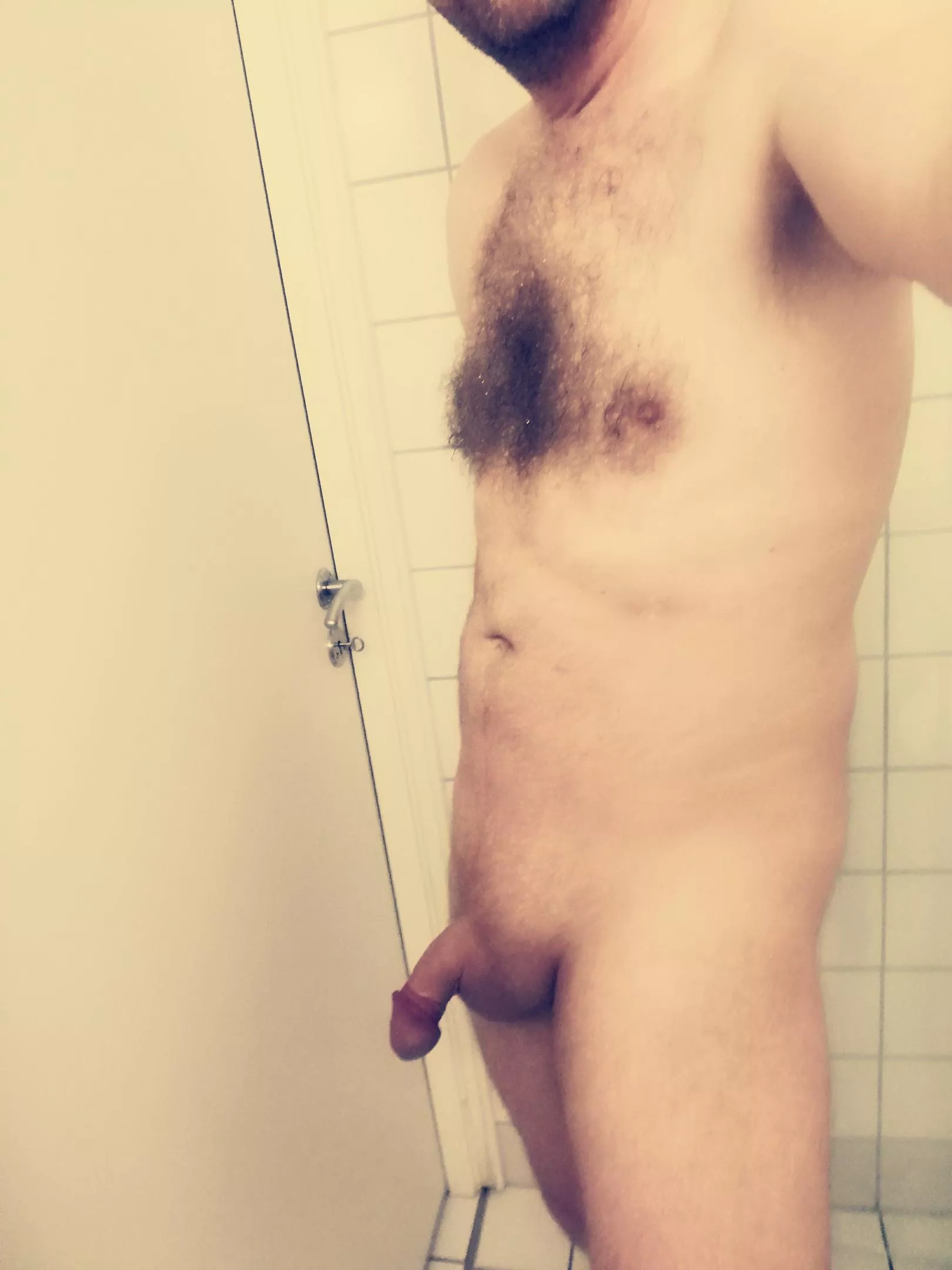 Who likes wet chest hair here?🙂