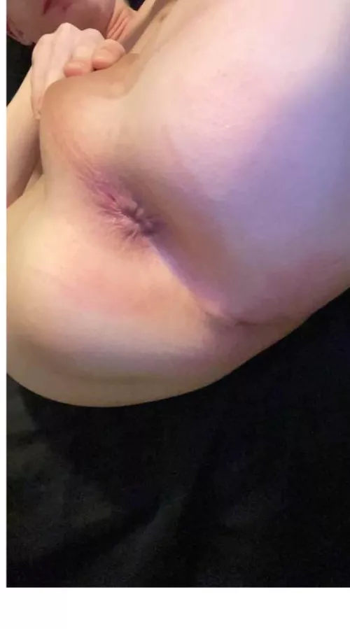 18 tight virgin needs a huge cock to pound me hard