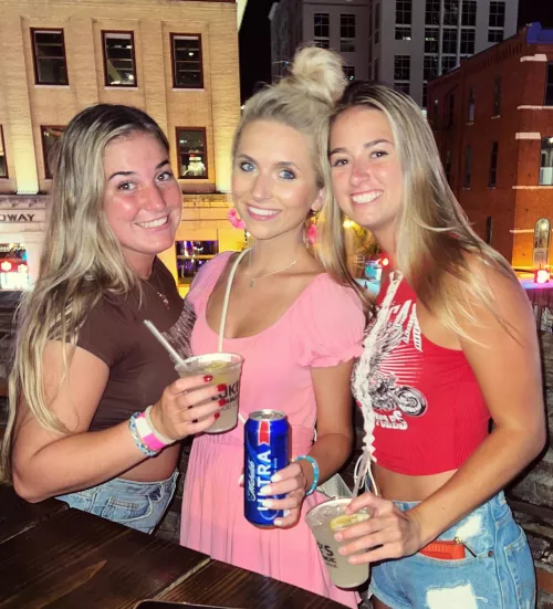 Blondes