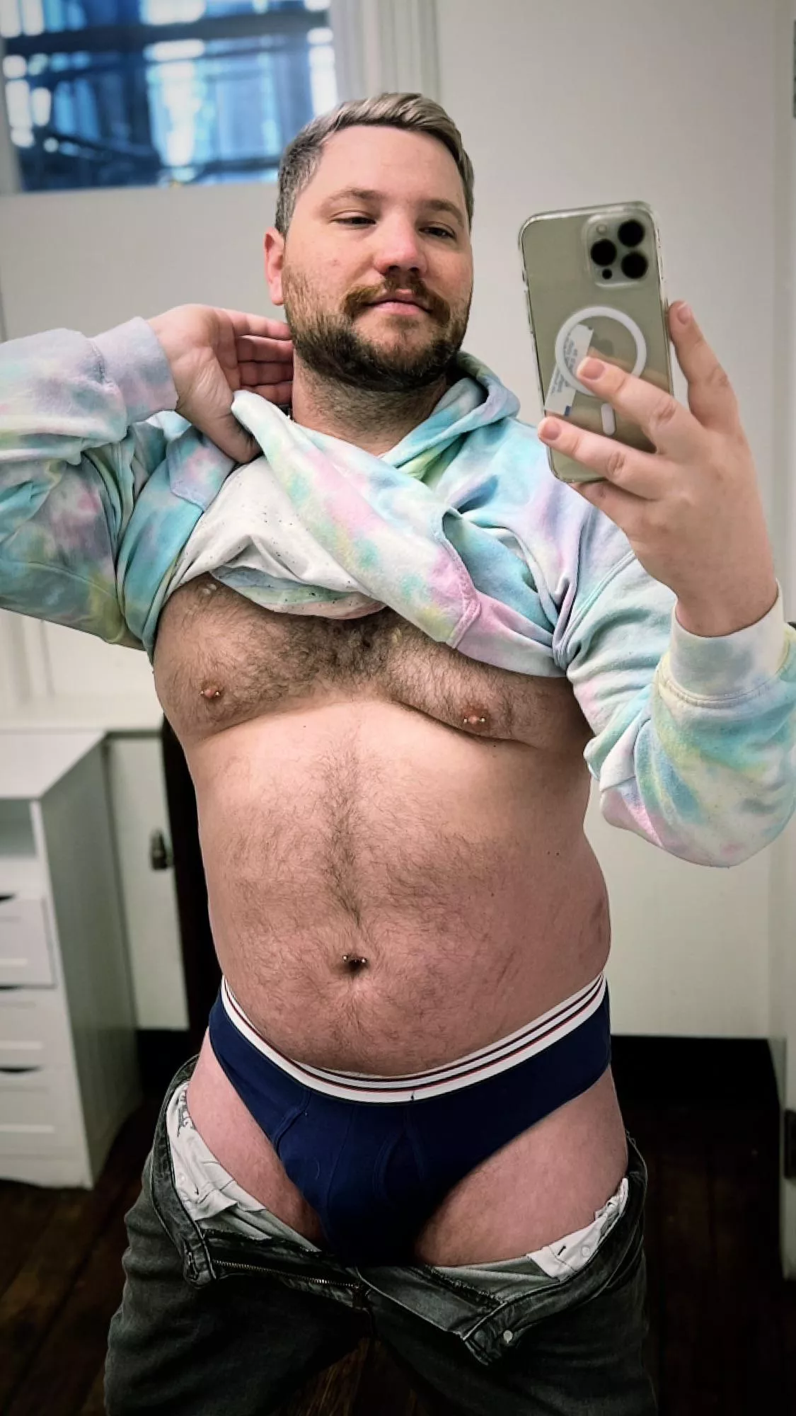 clothes are so restrictive >.<