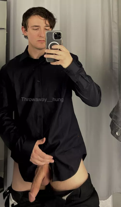 Felt a little heavy in the fitting room🖤