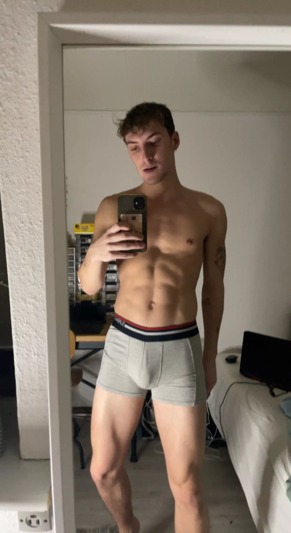 First post here! I'm normally at the dance studio but today, I'm ready to share this to the internet 🙈 hi everyone