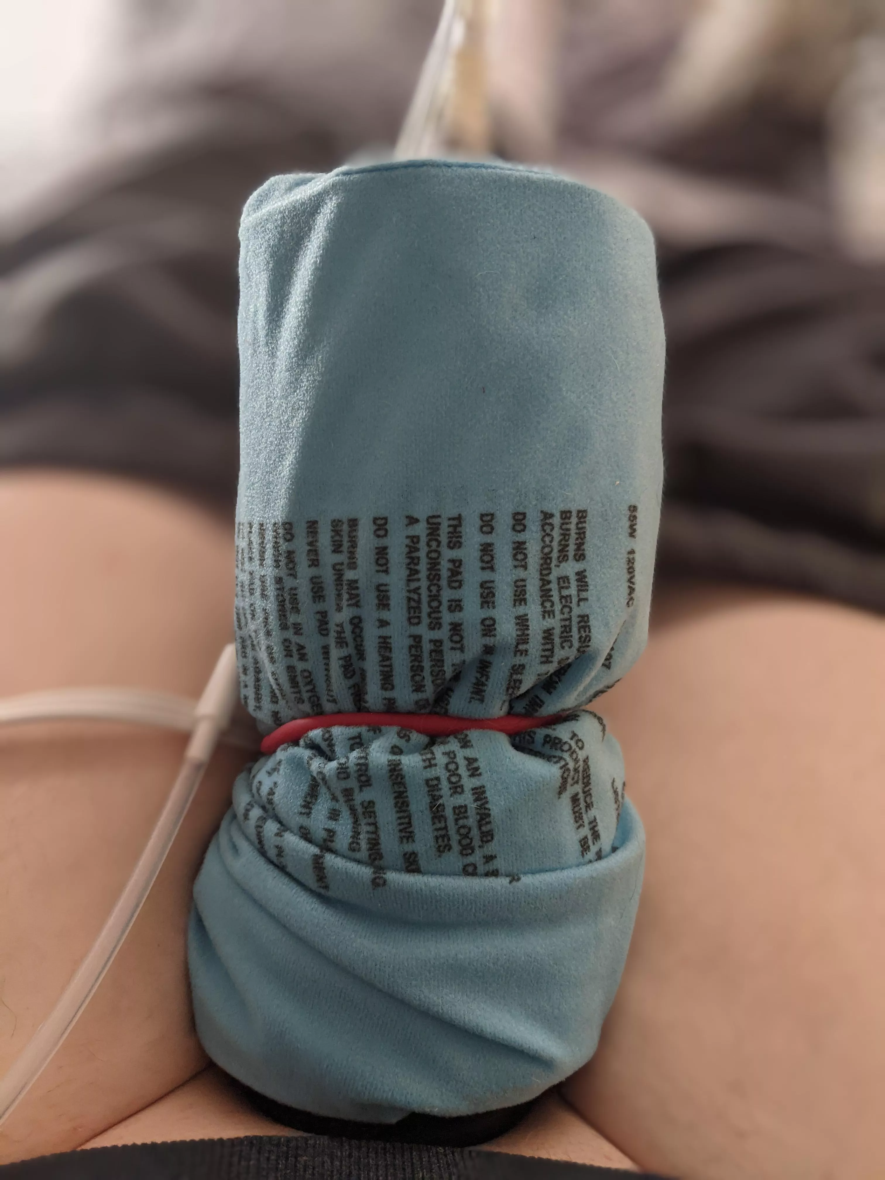 First time using heating pad. It's good! Keepin it hot! It's concealing a 2.25