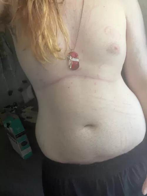 grab my hips and mark my tits 🥺