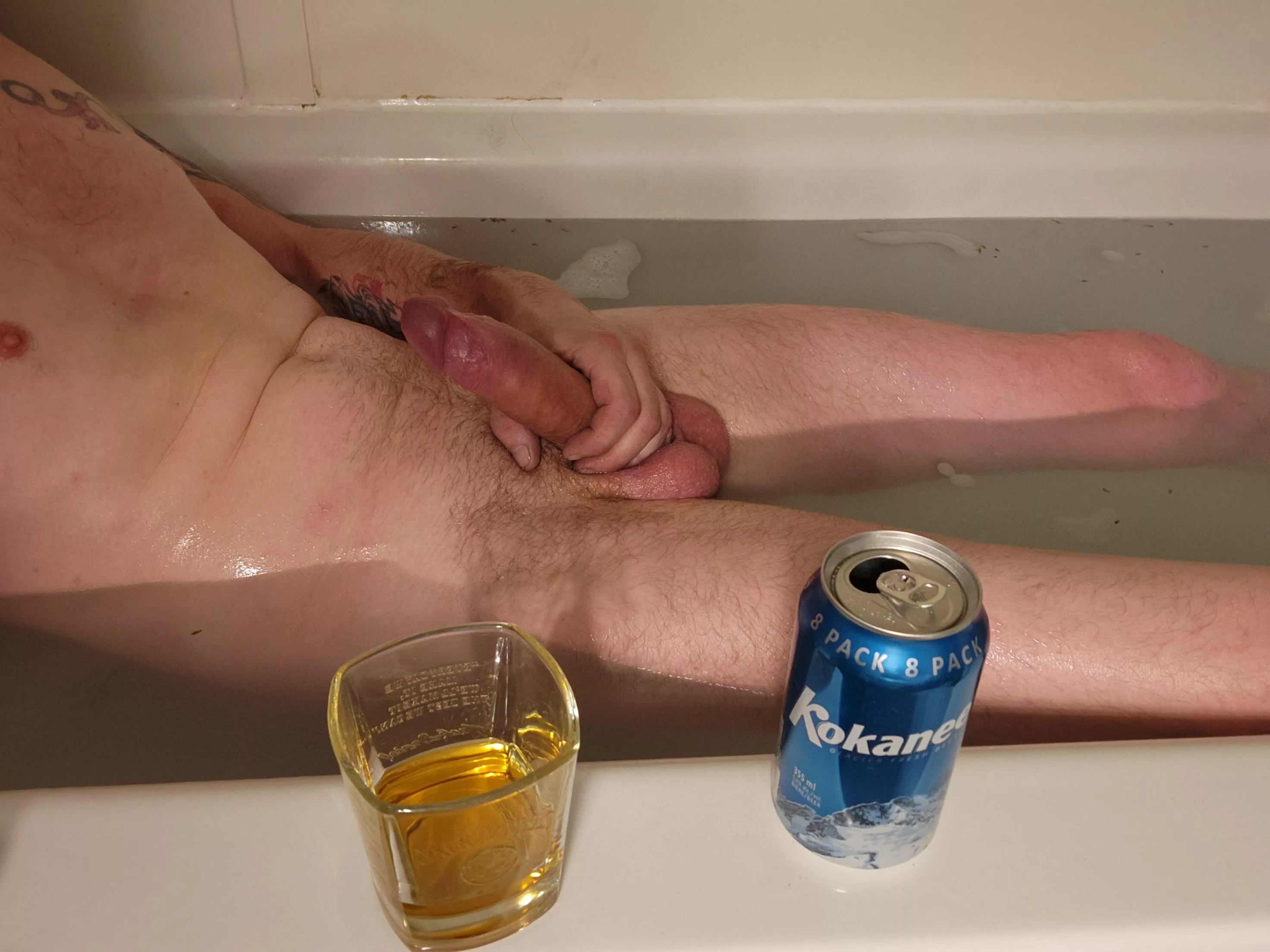 Hot thc/cbd bath, bourbon, beer and a snack... (M)