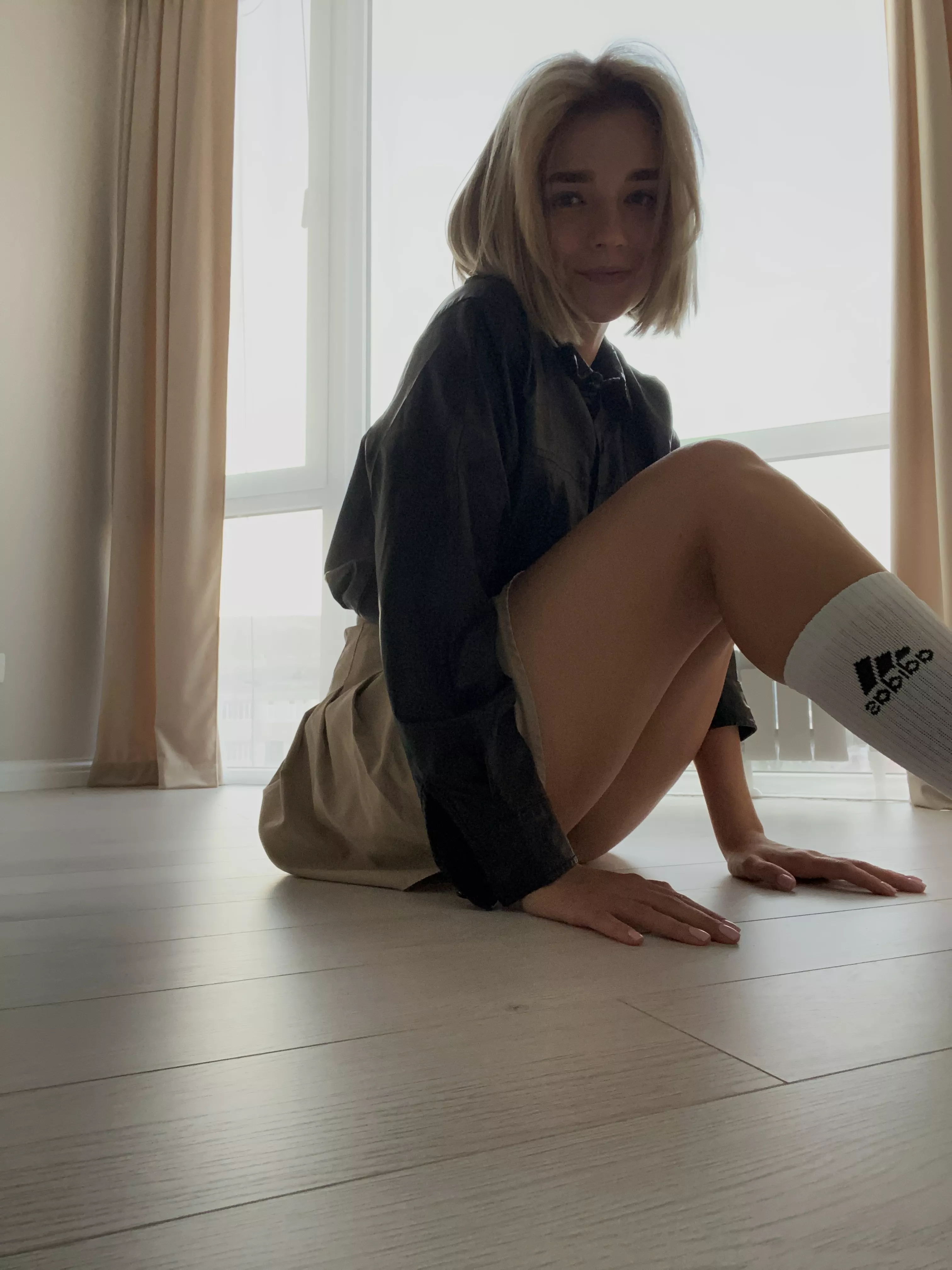 I'm a little horny... how do I look 🙈