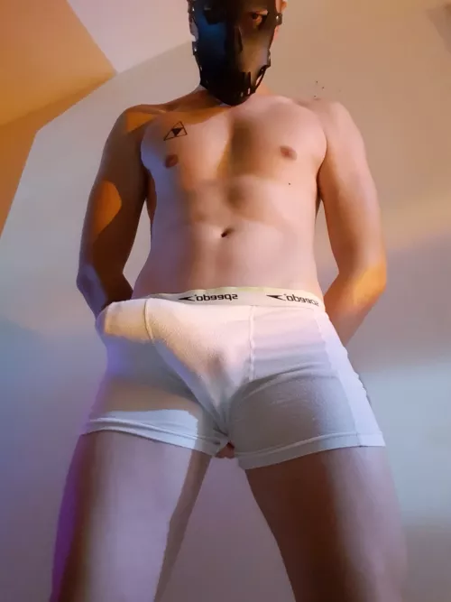 I'm totally straight but I need some help with this, bro, nobody needs to know