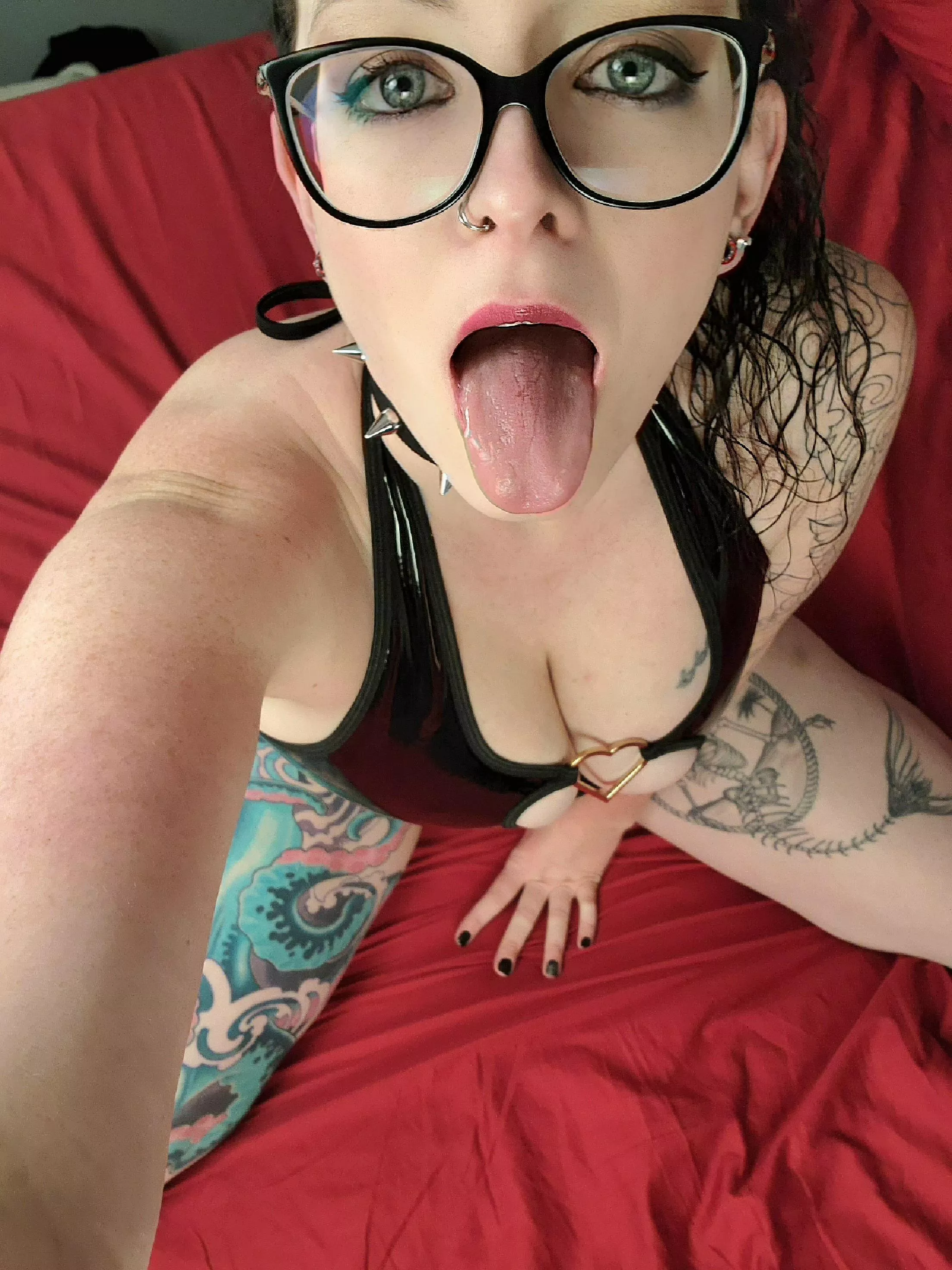 Let me be your cumslut