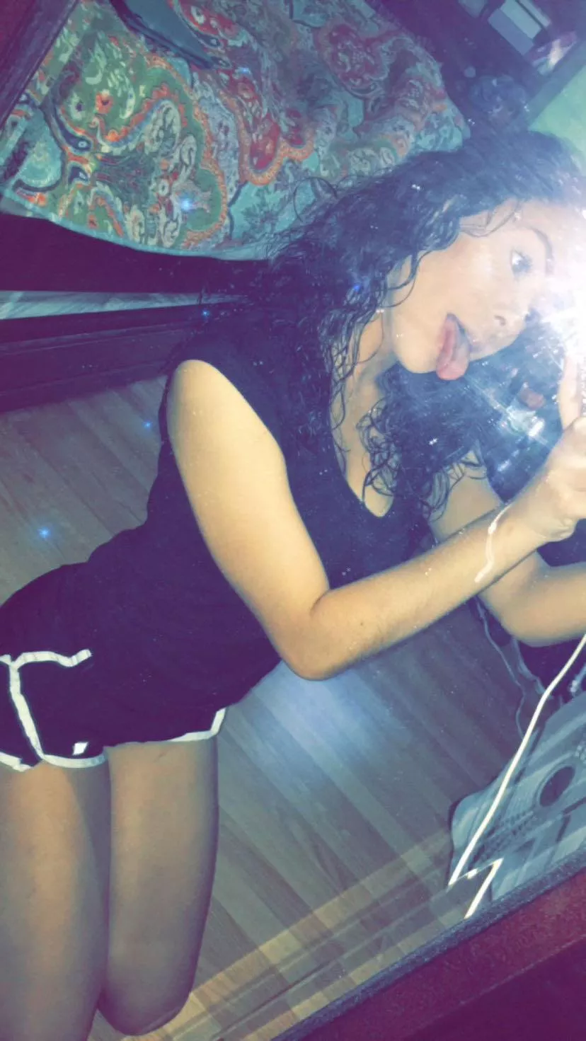 looking for someone to caption my gf, i want cheating captions of her about her ex, she was sending him these pics when i caught her