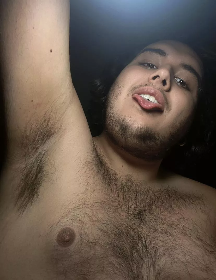 lots of places to snuggle and bury your head ❤️